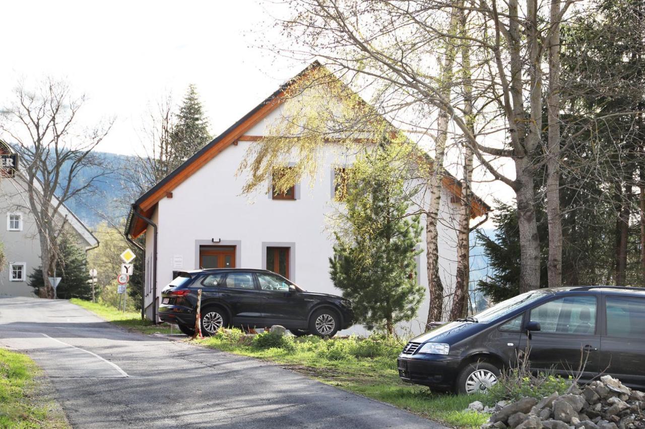 Klínovec 129 Apartamento Loučná pod Klínovcem Exterior foto