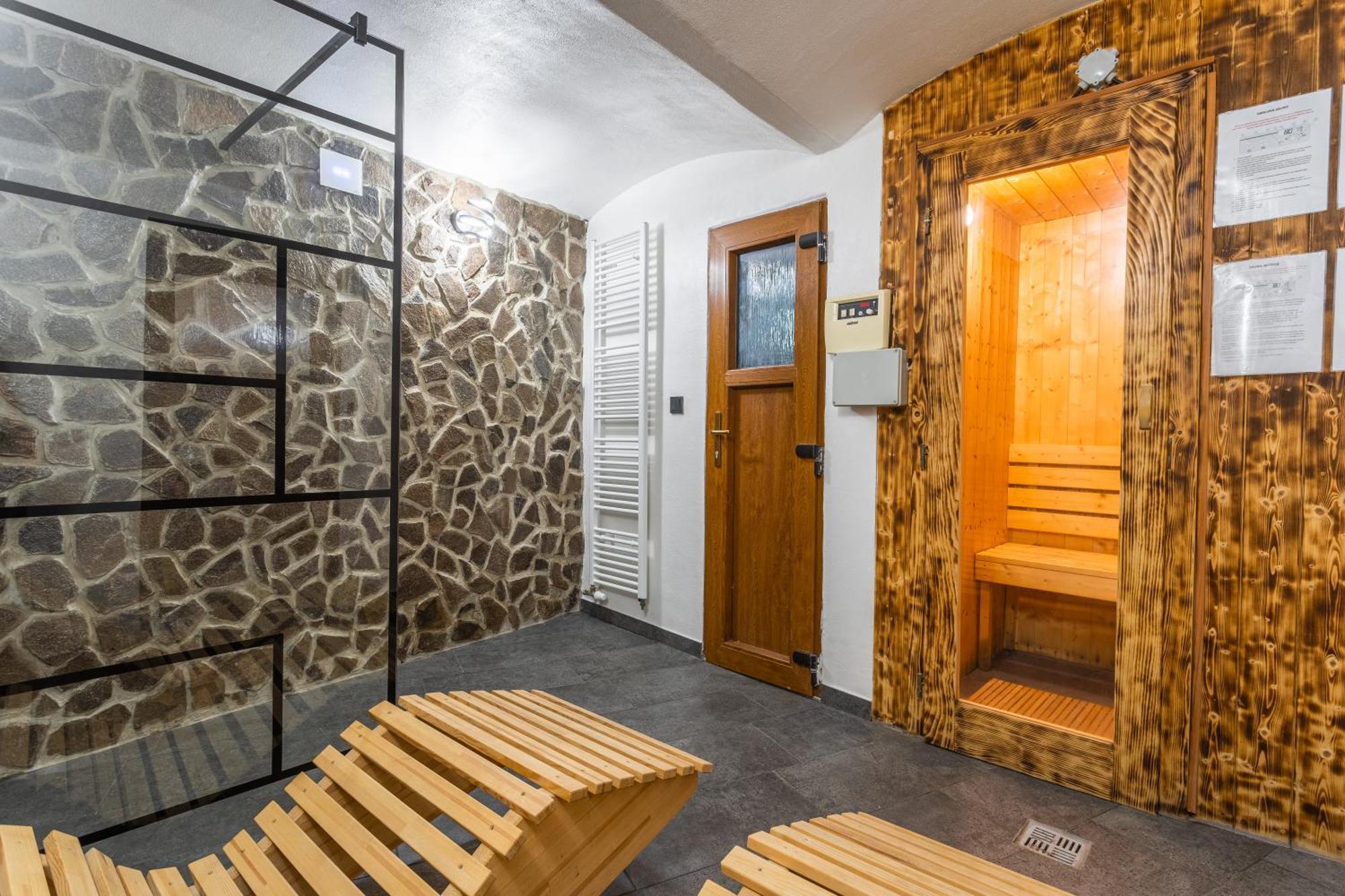 Klínovec 129 Apartamento Loučná pod Klínovcem Exterior foto